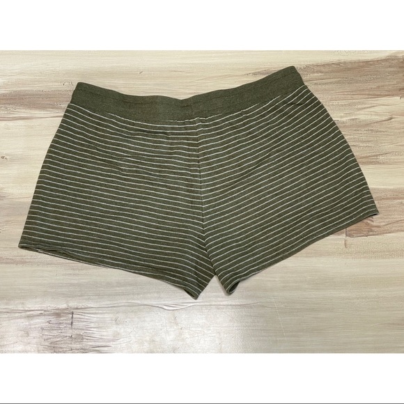 *SOLD* Stars Above Striped Pajama Shorts Green Size M - Picture 5 of 5